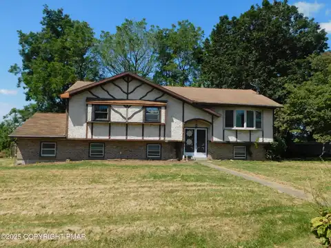 7571 Richard Lane, Bath, PA 18014
