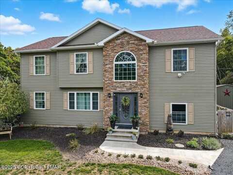 1795 Allegheny Drive, Blakeslee, PA 18610