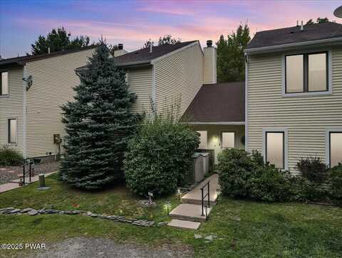 102 Crest Drive, Hawley, PA 18428
