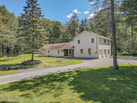 344 Huckleberry Road, Newfoundland, PA 18445