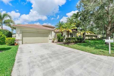 4863 NW 54th Ave, Coconut Creek, FL 33073