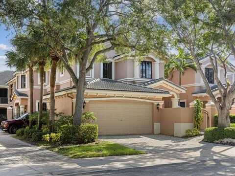 2798 Center Court Dr, Weston, FL 33332