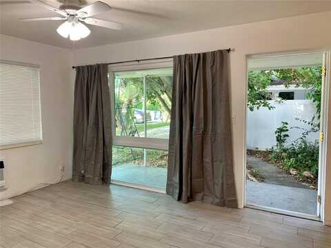 2400 NE 4th st, Pompano Beach, FL 33062