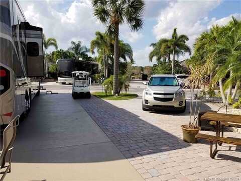 467 NW Sandtrap Lane, Port Saint Lucie, FL 34986