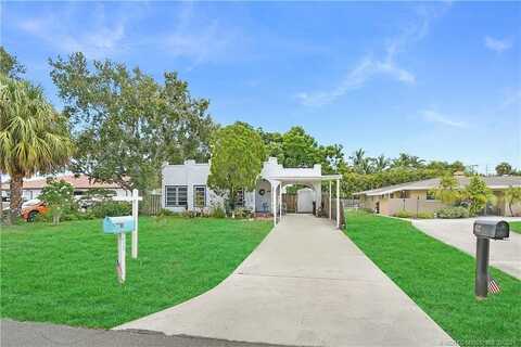 413 SE Hibiscus Avenue, Stuart, FL 34996