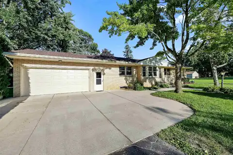 1142 FOND DU LAC Avenue, FOND DU LAC, WI 54935