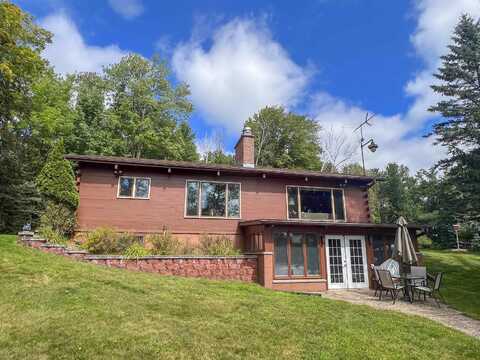 9880 AIGNER Road, SURING, WI 54174