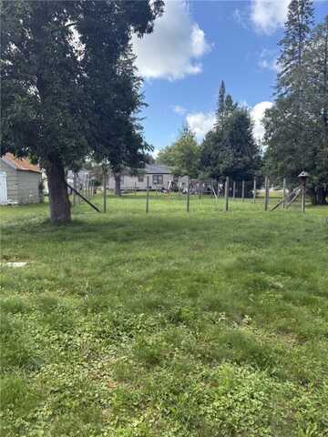 814 E 4th Street N, Ladysmith, WI 54848