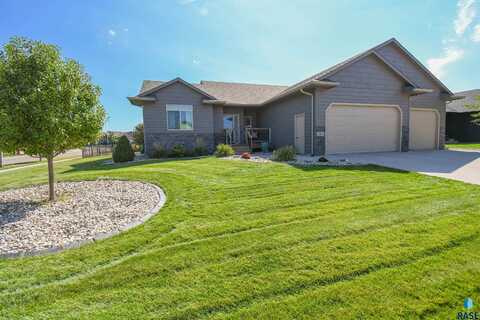 1200 S Thecla Ave, Sioux Falls, SD 57106
