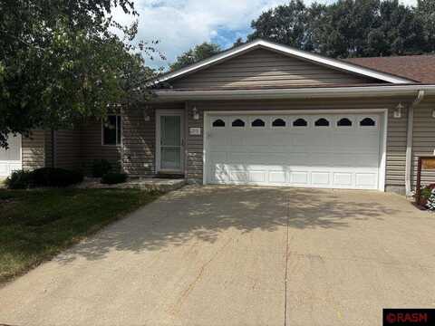 2055 Pratt Circle, Saint Peter, MN 56082
