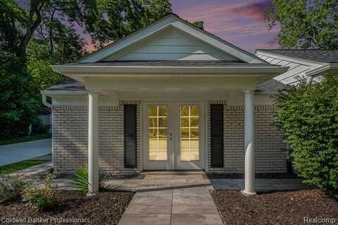 2984 Timberwyck Trail Drive, Troy, MI 48098