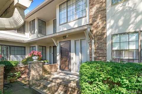 6900 Pebblecreek Woods Drive, West Bloomfield, MI 48322