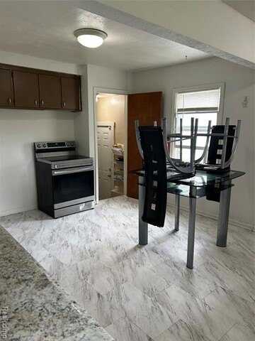 2315 Hartwick Highway, Lincoln Park, MI 48146