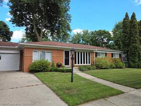1216 Sycamore Drive, Rochester, MI 48307