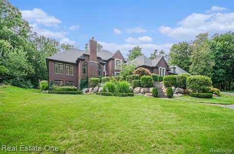 6040 N Rochester Road, Rochester Hills, MI 48306