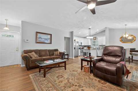 1049 Tall Oak Drive, Virginia Beach, VA 23462