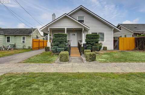 804 S 6TH AVE, Kelso, WA 98626