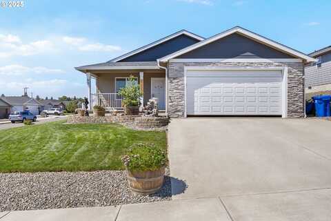 631 SE ROSE RIDGE DR, Winston, OR 97496