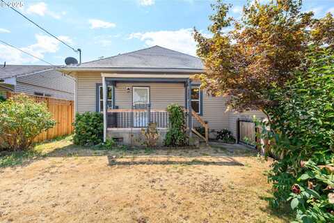 1404 E 8TH ST, Newberg, OR 97132
