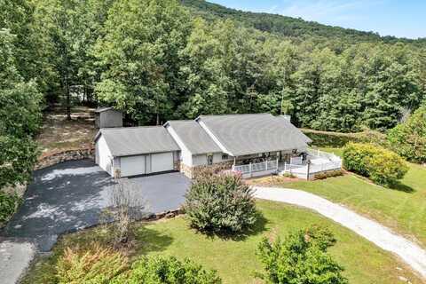 228 Artesian LN, New Castle, VA 24127