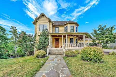 6060 Roycroft DR, Roanoke, VA 24018