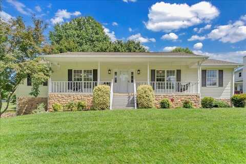 2424 Olde Salem DR, Salem, VA 24153