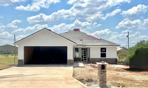 115 E 41st St, San Angelo, TX 76903