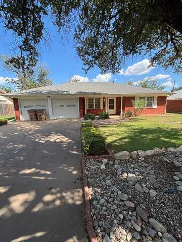 268 Westwood Dr, San Angelo, TX 76901