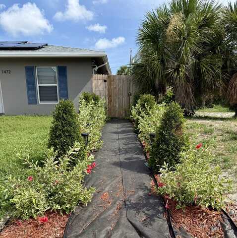 1472 W 29th Street, Riviera Beach, FL 33404
