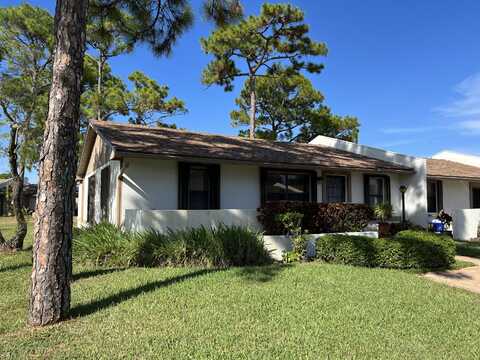 6117 Fairfield Circle, Greenacres, FL 33463