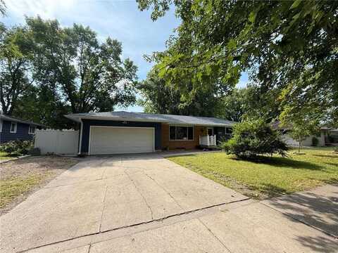 966 Osgood Avenue SW, Hutchinson, MN 55350