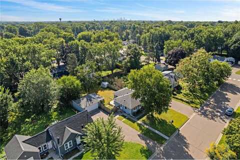 4716 Edgewood Avenue N, Crystal, MN 55428