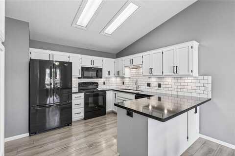 807 Pine Street, Farmington, MN 55024