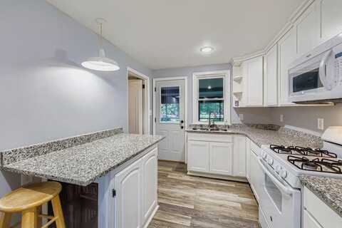 297 Hurley Street E, West Saint Paul, MN 55118