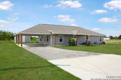 1034 County Road 6710, Natalia, TX 78059
