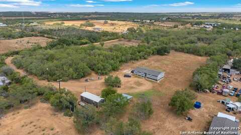 825 W Farm To Market 462, Moore, TX 78057