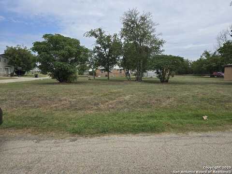 209 E 3RD, Rockdale, TX 76567