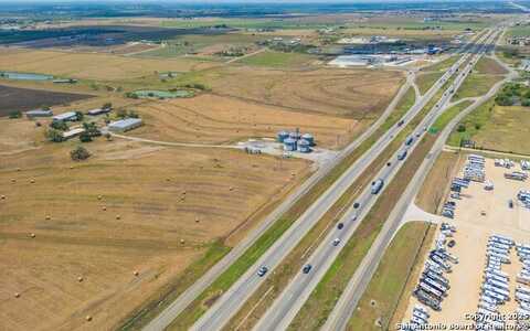 5775 W Interstate 10, Seguin, TX 78155