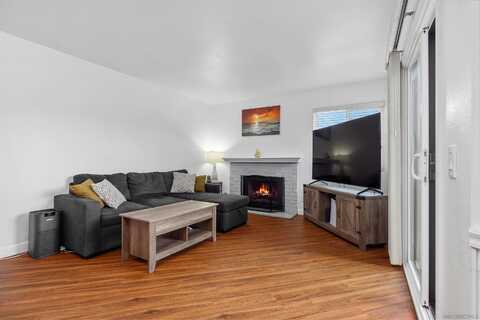 2914 Elm Tree Ct, Spring Valley, CA 91978