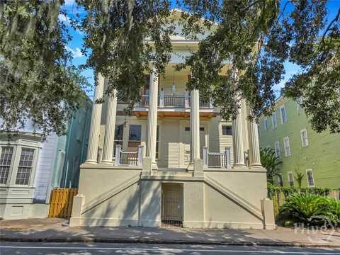 808 Drayton Street, Savannah, GA 31401