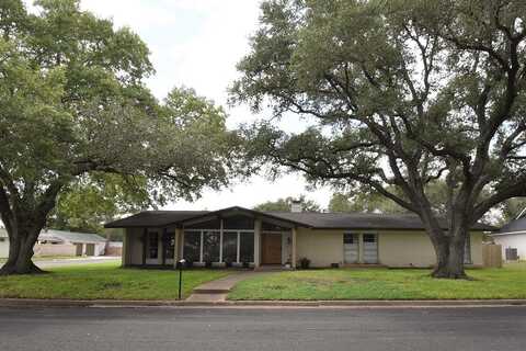 101 North Upton Avenue, Schulenburg, TX 78956