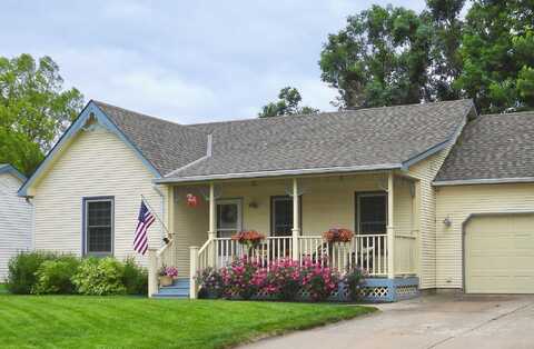 246 Peachwood Dr., Haysville, KS 67060