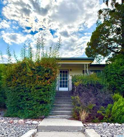 615 N Combs Circle, Silver City, NM 88061