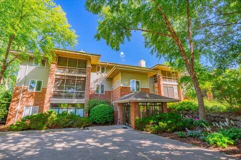 2820 Mickelson Parkway, Fitchburg, WI 53711