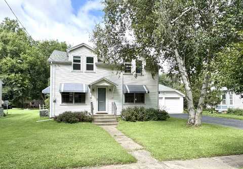 426 S Whiton Street, Whitewater, WI 53190
