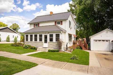 506 Division Street, Ontario, WI 54651