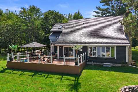 836 Manchester Court, Nekoosa, WI 54457