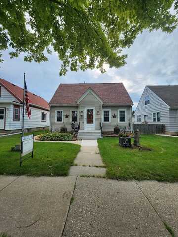 3803 S Ahmedi Avenue, Saint Francis, WI 53235