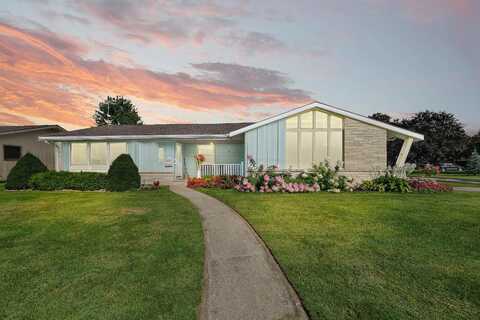 713 Mary Street, Beaver Dam, WI 53916