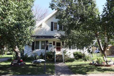 1004 E Cypress St, Charleston, MO 63834